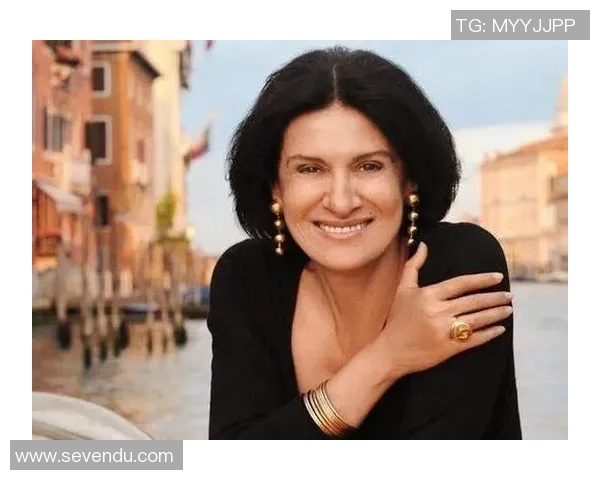 足球明星女儿的魅力瞬间大集合精彩图片展示与背后的故事分享 足球明星女儿的魅力瞬间大集合精彩图片展示与背后的故事分享