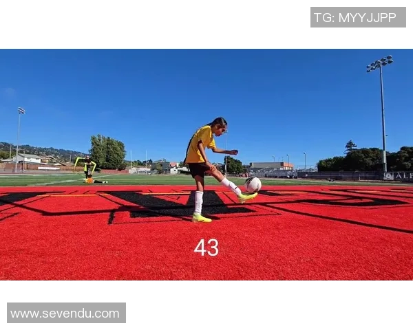 女人们如何通过观看足球明星视频提升对足球的热爱与理解 女人们如何通过观看足球明星视频提升对足球的热爱与理解