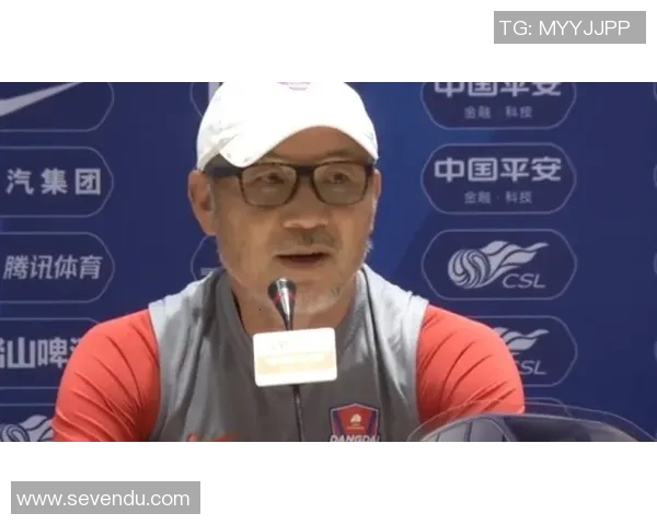 对足球明星的热爱与追随如何影响我们的生活与价值观 对足球明星的热爱与追随如何影响我们的生活与价值观